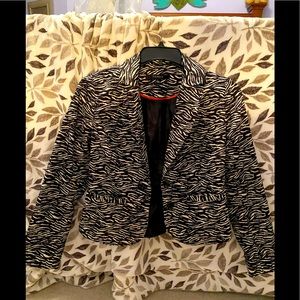 Size small animal print tan/black lined short jacket